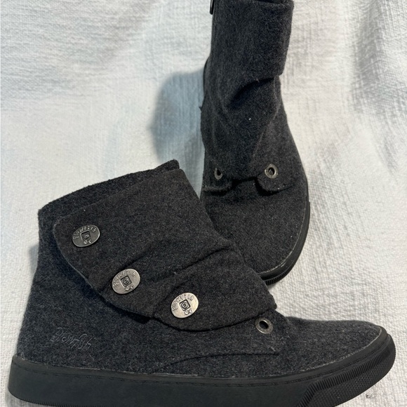 Booties - Picture 3 of 4